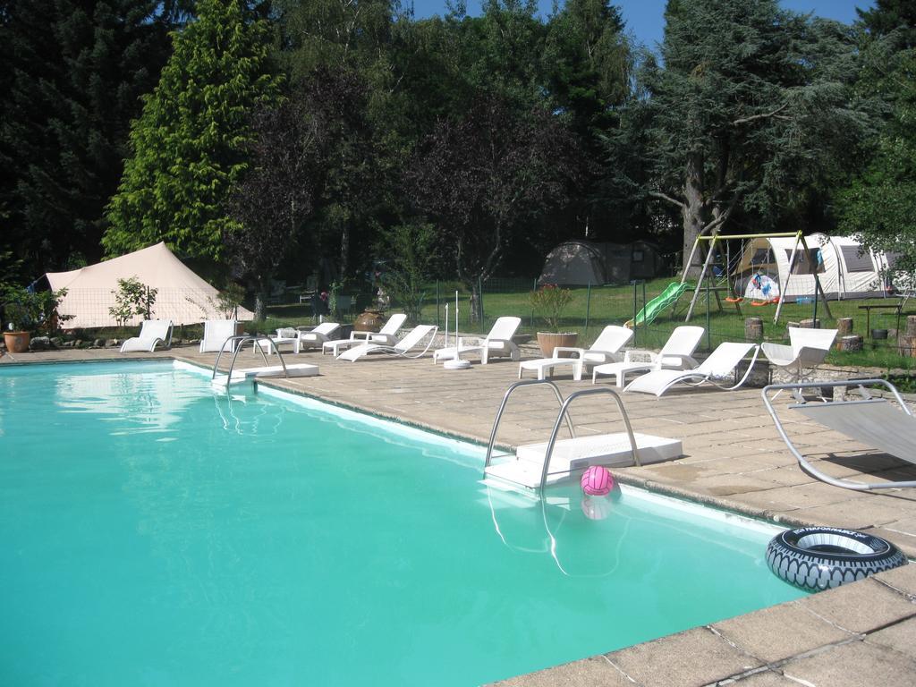 Chambres D'Hotes Le Besset Тьєр Екстер'єр фото