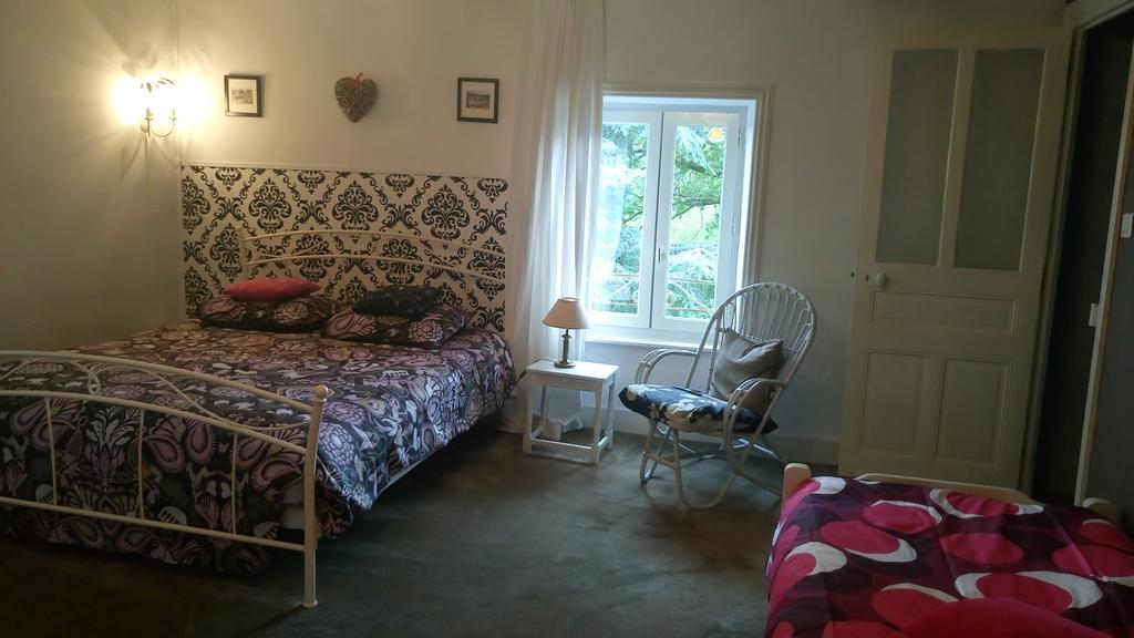 Chambres D'Hotes Le Besset Тьєр Екстер'єр фото